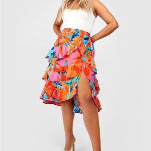 Boohoo PLUS FLORAL RUFFLE MIDI SKIRT
